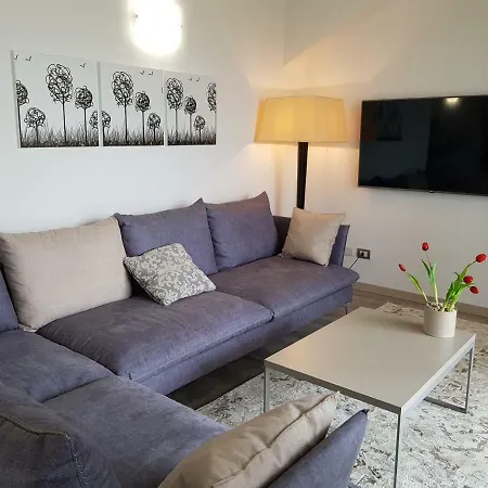 Luxury Beauty Gardens Apartment *